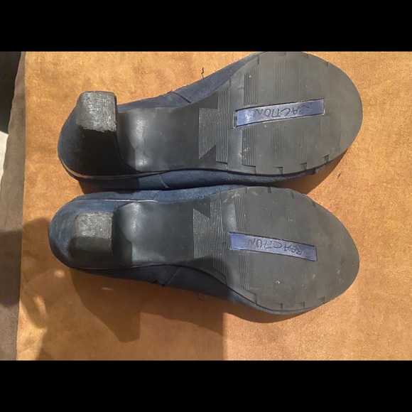 Mary Jane Shoes - Picture 3 of 4